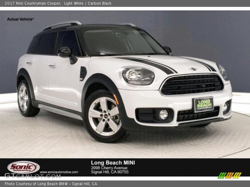 Light White / Carbon Black 2017 Mini Countryman Cooper