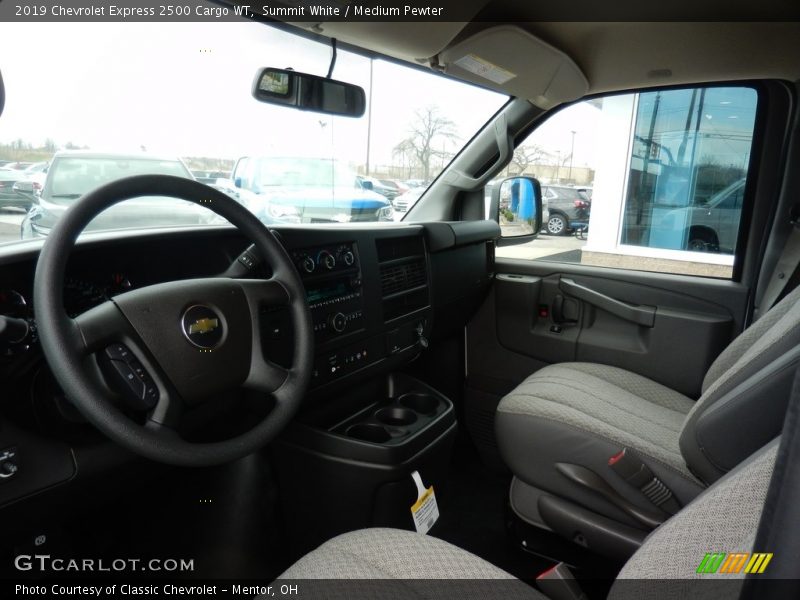 Summit White / Medium Pewter 2019 Chevrolet Express 2500 Cargo WT