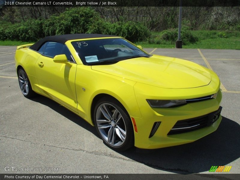 Front 3/4 View of 2018 Camaro LT Convertible