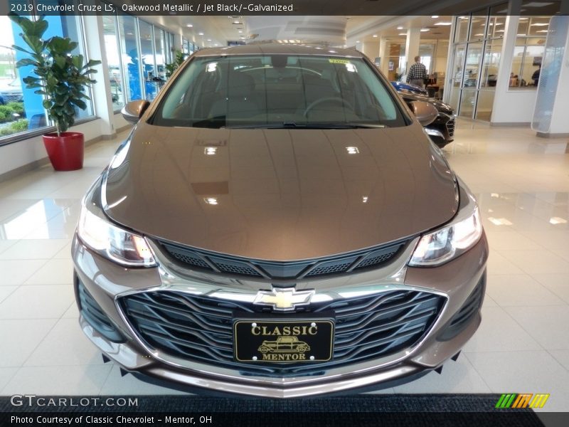 Oakwood Metallic / Jet Black/­Galvanized 2019 Chevrolet Cruze LS