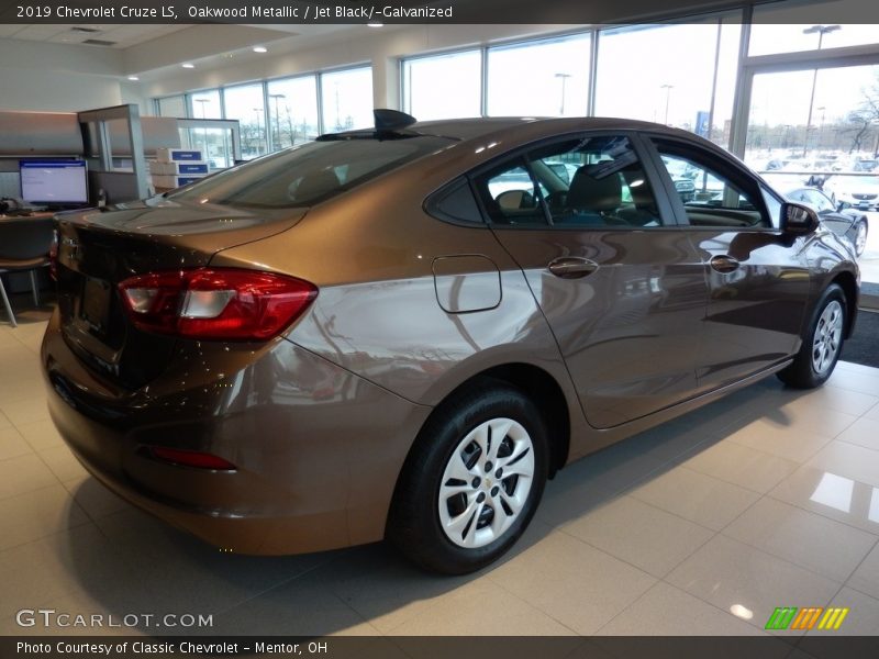 Oakwood Metallic / Jet Black/­Galvanized 2019 Chevrolet Cruze LS