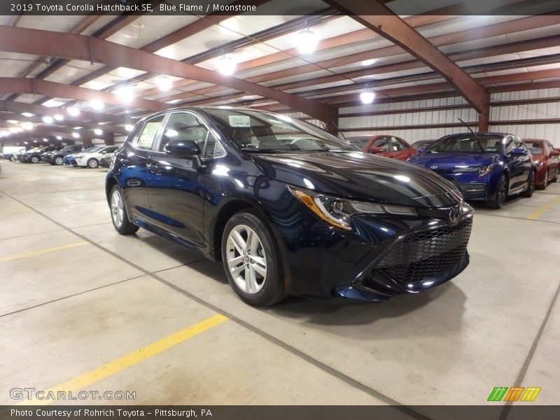 Blue Flame / Moonstone 2019 Toyota Corolla Hatchback SE