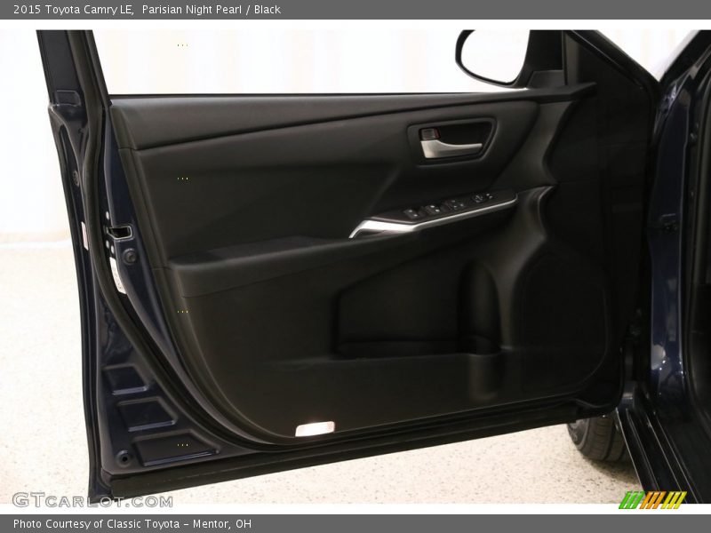 Parisian Night Pearl / Black 2015 Toyota Camry LE