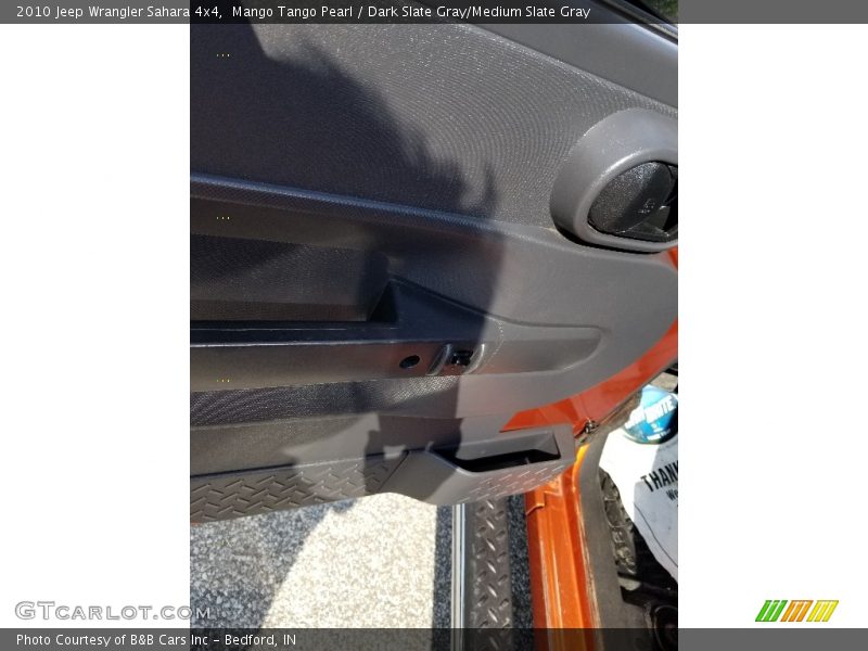 Mango Tango Pearl / Dark Slate Gray/Medium Slate Gray 2010 Jeep Wrangler Sahara 4x4