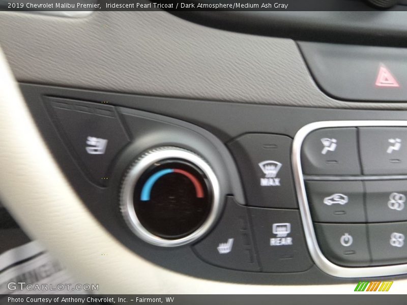 Iridescent Pearl Tricoat / Dark Atmosphere/Medium Ash Gray 2019 Chevrolet Malibu Premier