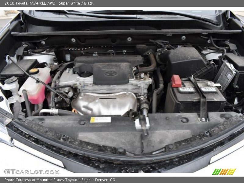 Super White / Black 2018 Toyota RAV4 XLE AWD