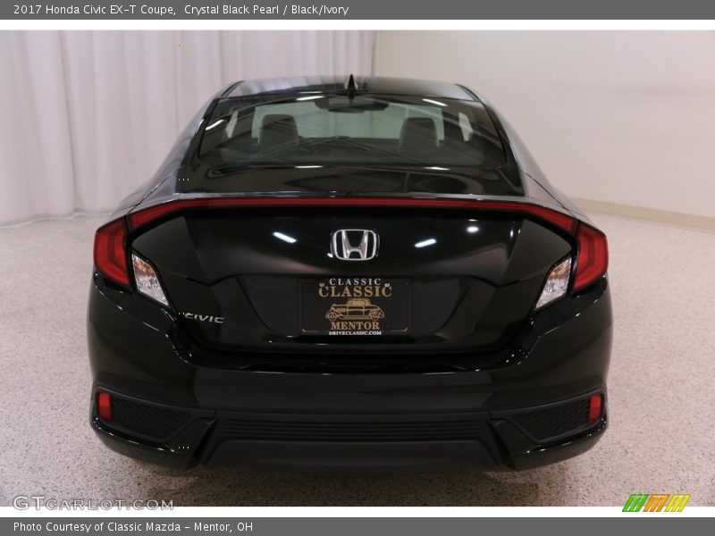 Crystal Black Pearl / Black/Ivory 2017 Honda Civic EX-T Coupe