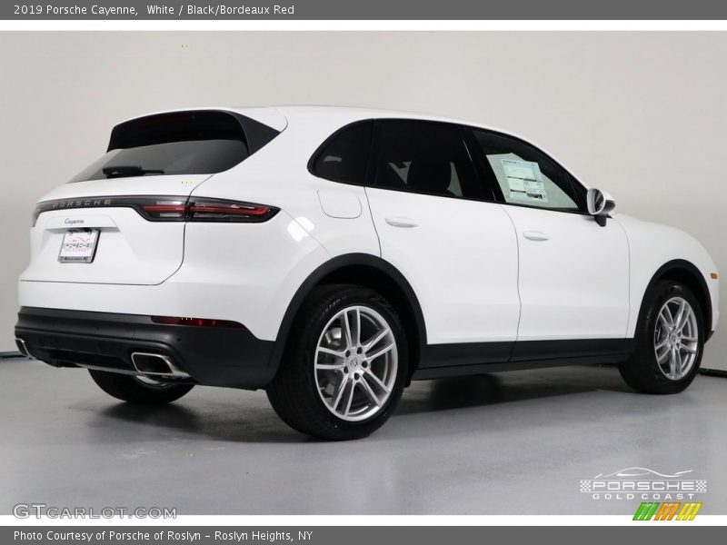 White / Black/Bordeaux Red 2019 Porsche Cayenne