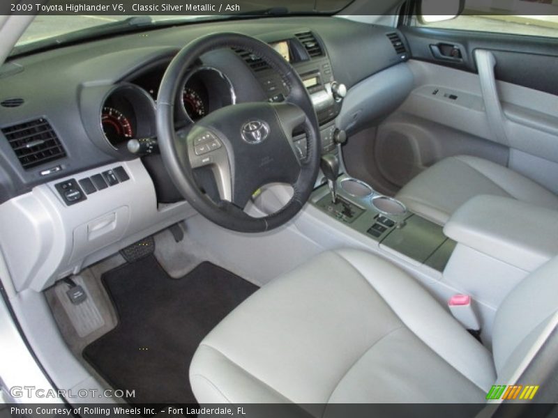 Classic Silver Metallic / Ash 2009 Toyota Highlander V6