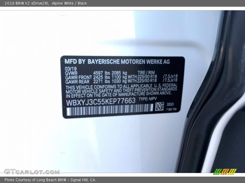 Alpine White / Black 2019 BMW X2 sDrive28i