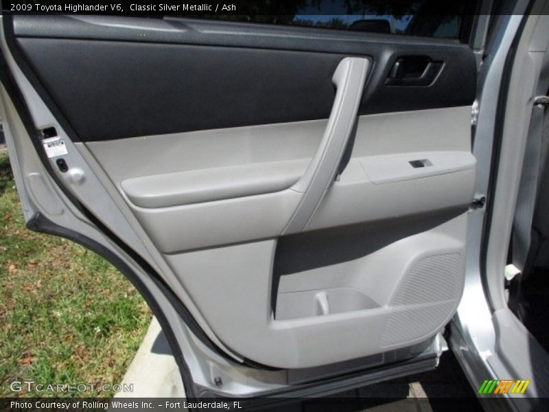Classic Silver Metallic / Ash 2009 Toyota Highlander V6