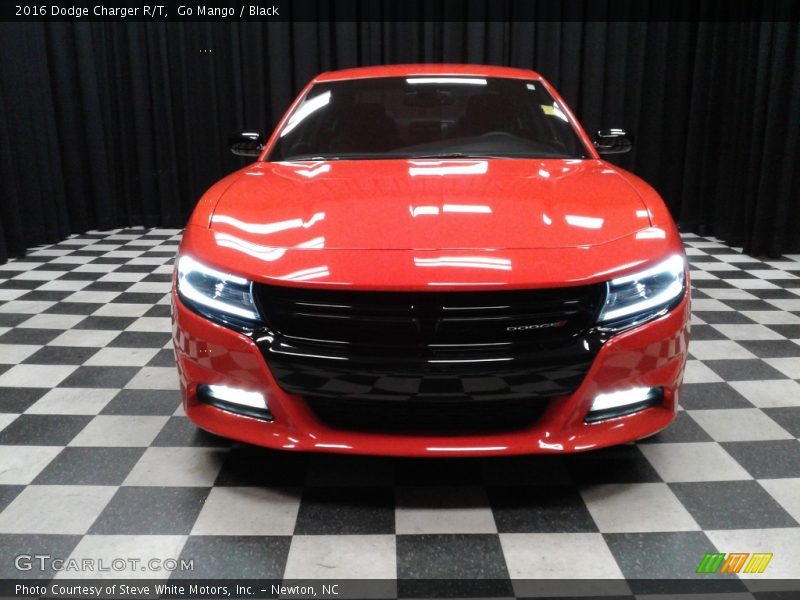 Go Mango / Black 2016 Dodge Charger R/T