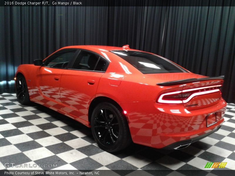 Go Mango / Black 2016 Dodge Charger R/T