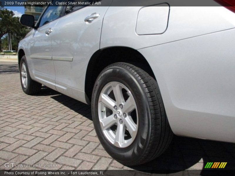 Classic Silver Metallic / Ash 2009 Toyota Highlander V6
