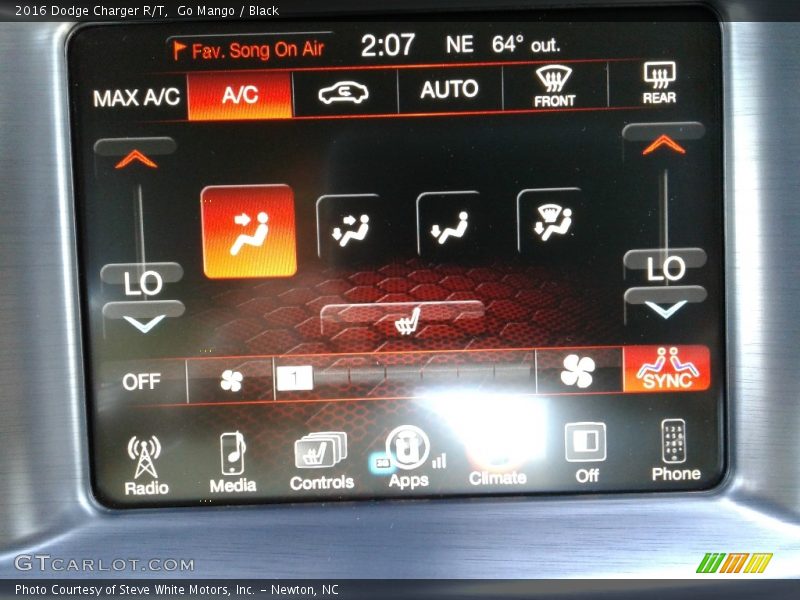 Go Mango / Black 2016 Dodge Charger R/T