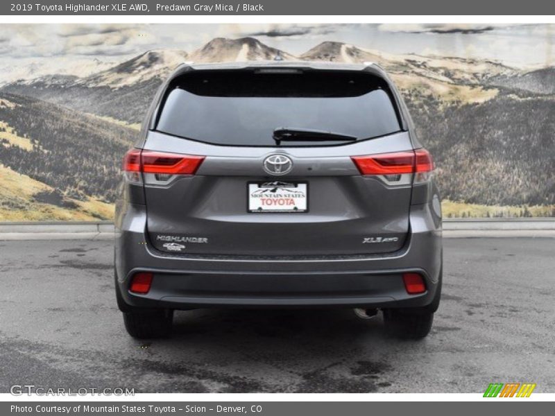 Predawn Gray Mica / Black 2019 Toyota Highlander XLE AWD