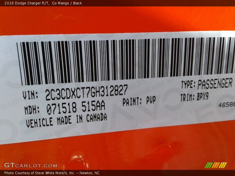 Go Mango / Black 2016 Dodge Charger R/T