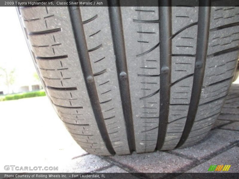 Classic Silver Metallic / Ash 2009 Toyota Highlander V6