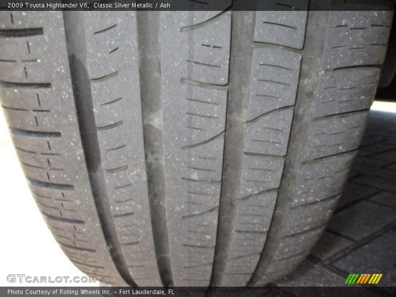 Classic Silver Metallic / Ash 2009 Toyota Highlander V6