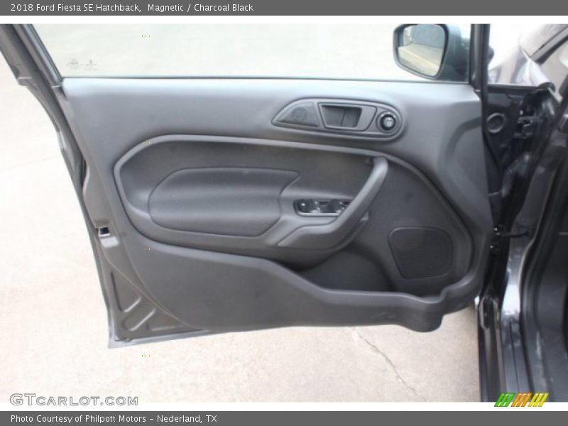 Magnetic / Charcoal Black 2018 Ford Fiesta SE Hatchback