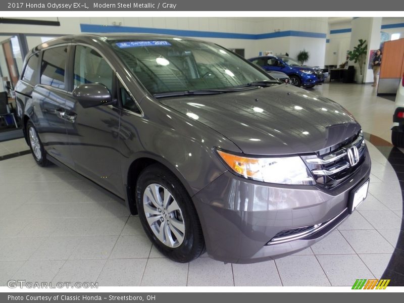 Modern Steel Metallic / Gray 2017 Honda Odyssey EX-L