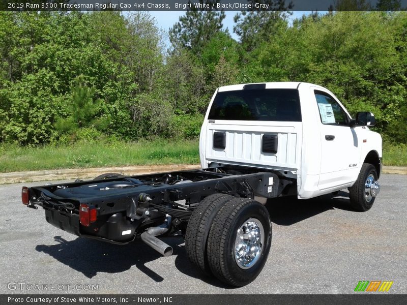 Bright White / Black/Diesel Gray 2019 Ram 3500 Tradesman Regular Cab 4x4 Chassis