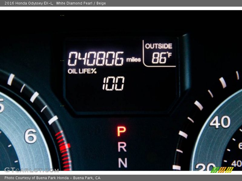 White Diamond Pearl / Beige 2016 Honda Odyssey EX-L