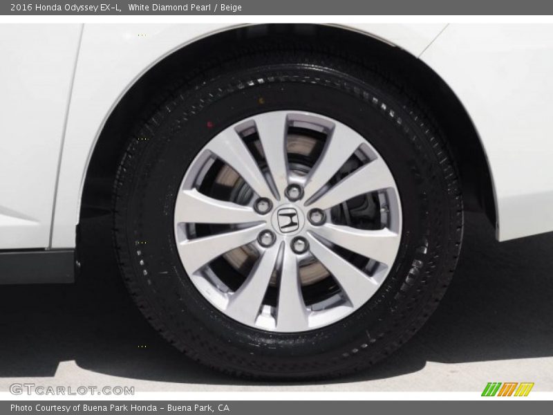 White Diamond Pearl / Beige 2016 Honda Odyssey EX-L
