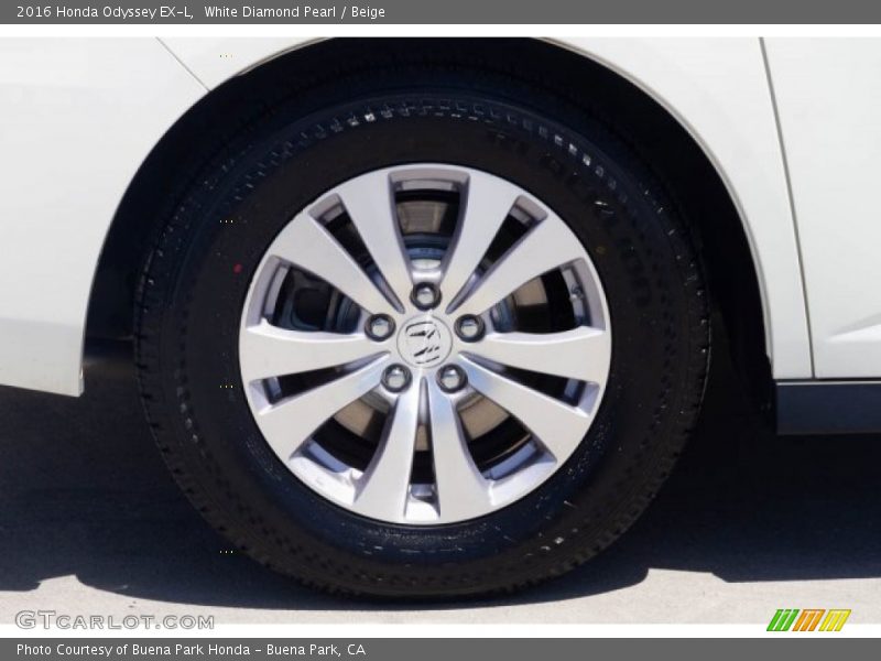 White Diamond Pearl / Beige 2016 Honda Odyssey EX-L