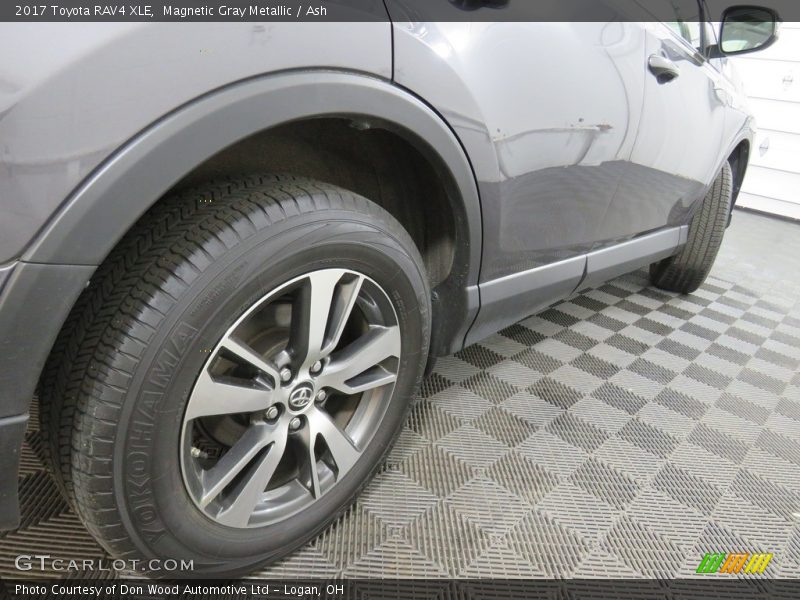 Magnetic Gray Metallic / Ash 2017 Toyota RAV4 XLE