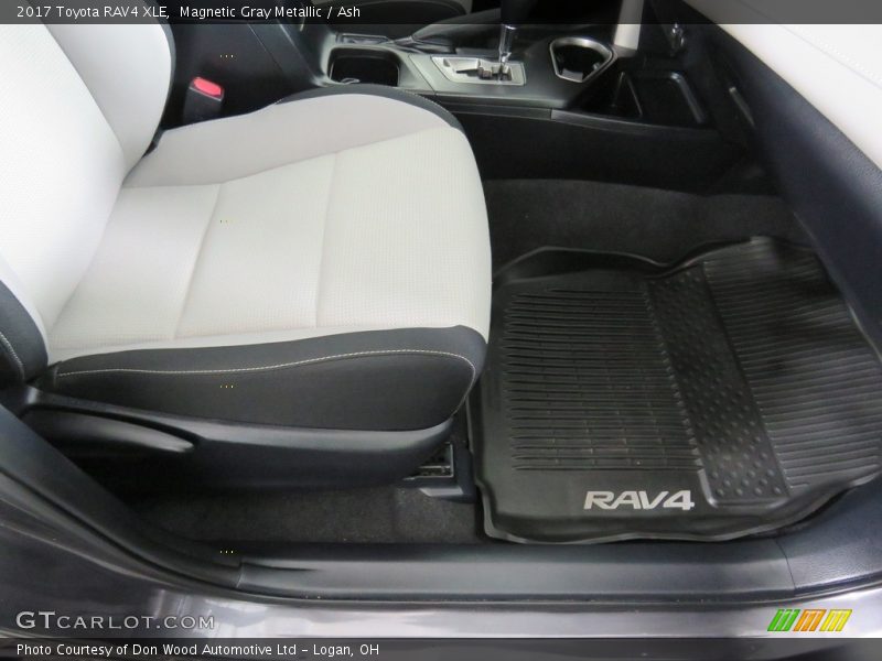 Magnetic Gray Metallic / Ash 2017 Toyota RAV4 XLE