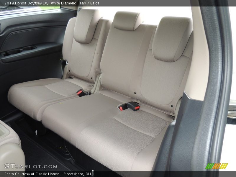 White Diamond Pearl / Beige 2019 Honda Odyssey EX