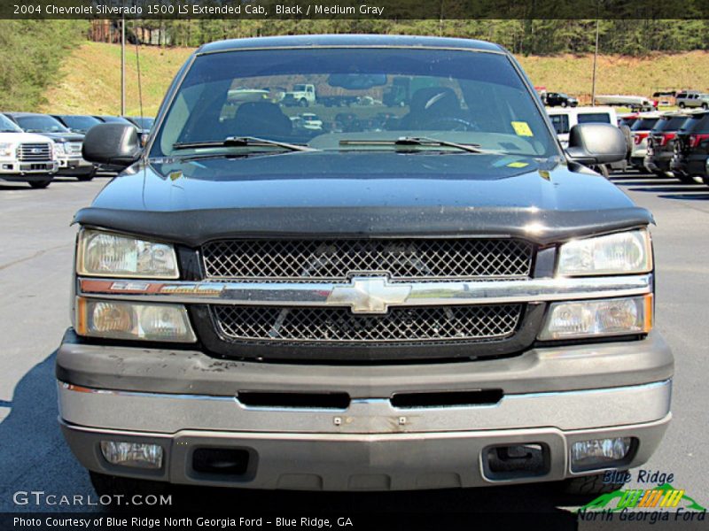 Black / Medium Gray 2004 Chevrolet Silverado 1500 LS Extended Cab