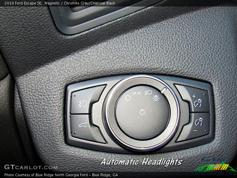 Magnetic / Chromite Gray/Charcoal Black 2019 Ford Escape SE