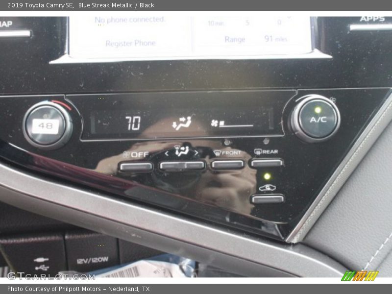 Blue Streak Metallic / Black 2019 Toyota Camry SE