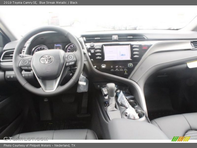 Blue Streak Metallic / Black 2019 Toyota Camry SE