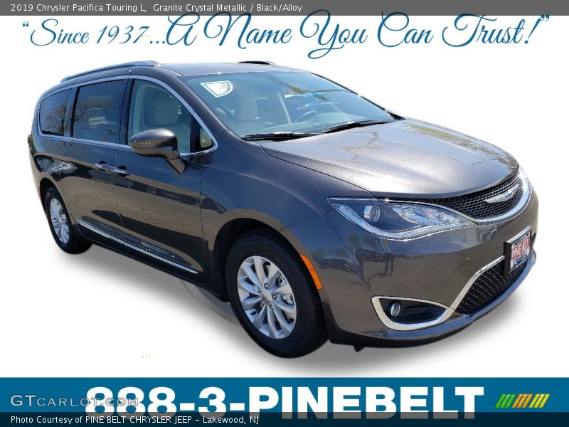 Granite Crystal Metallic / Black/Alloy 2019 Chrysler Pacifica Touring L