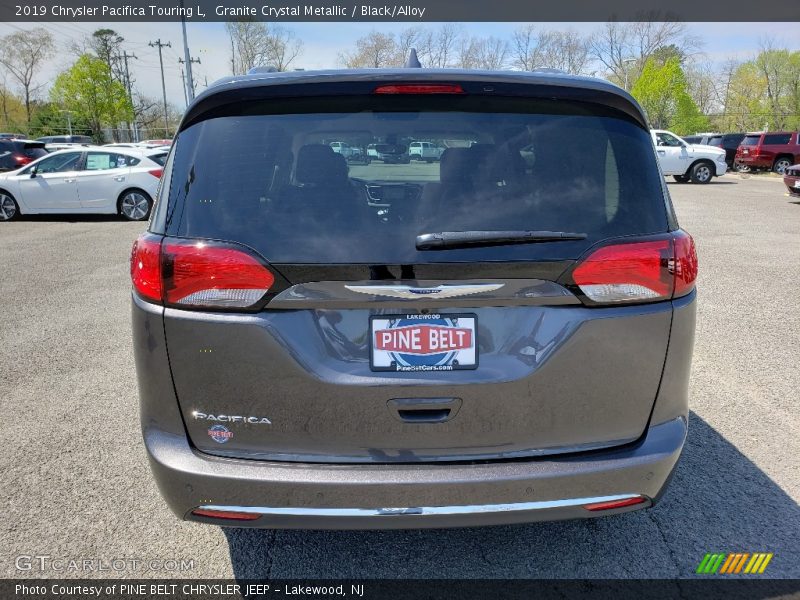 Granite Crystal Metallic / Black/Alloy 2019 Chrysler Pacifica Touring L