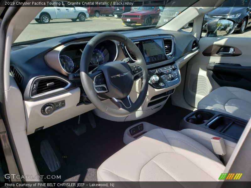 Granite Crystal Metallic / Black/Alloy 2019 Chrysler Pacifica Touring L