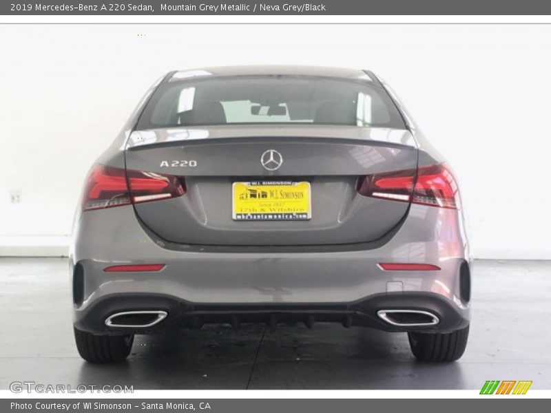 Mountain Grey Metallic / Neva Grey/Black 2019 Mercedes-Benz A 220 Sedan