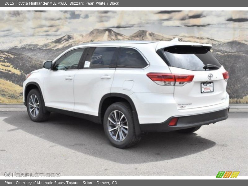 Blizzard Pearl White / Black 2019 Toyota Highlander XLE AWD