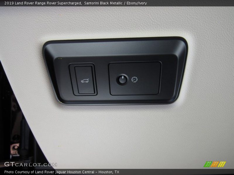 Santorini Black Metallic / Ebony/Ivory 2019 Land Rover Range Rover Supercharged