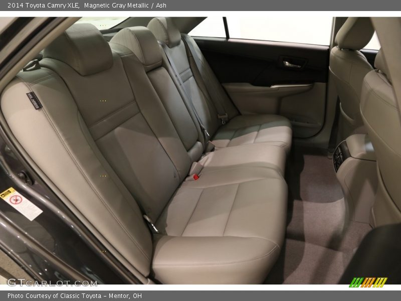 Magnetic Gray Metallic / Ash 2014 Toyota Camry XLE