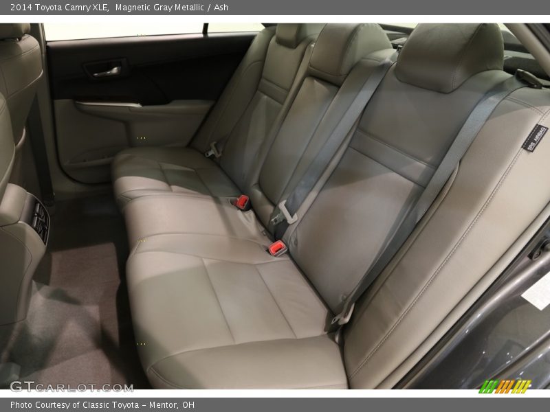 Magnetic Gray Metallic / Ash 2014 Toyota Camry XLE