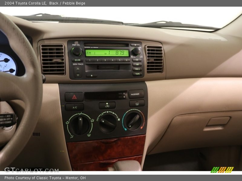 Black / Pebble Beige 2004 Toyota Corolla LE