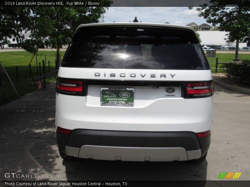 Fuji White / Ebony 2019 Land Rover Discovery HSE