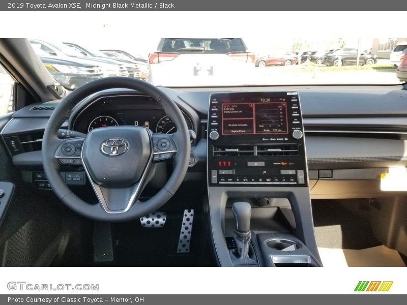 Midnight Black Metallic / Black 2019 Toyota Avalon XSE
