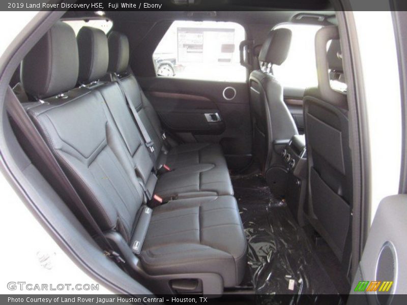 Fuji White / Ebony 2019 Land Rover Discovery HSE