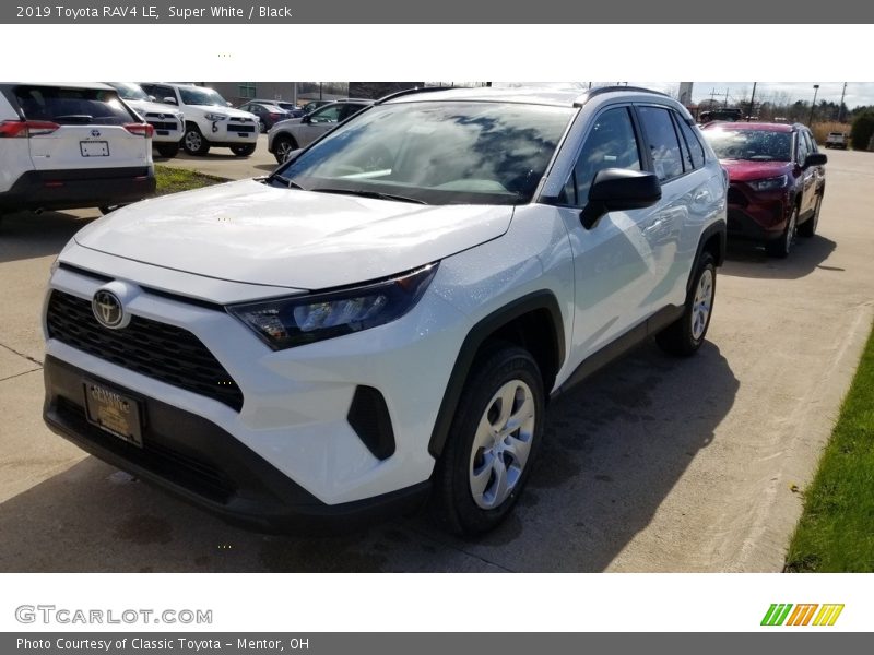 Super White / Black 2019 Toyota RAV4 LE