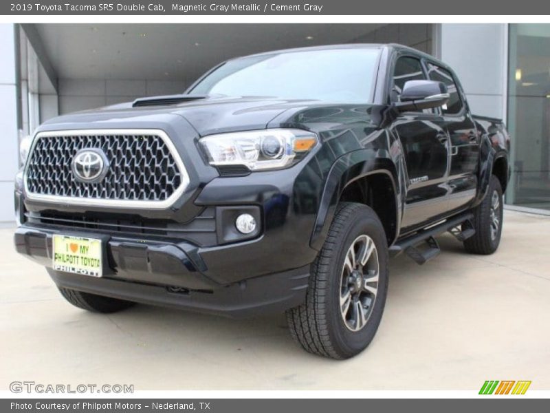 Magnetic Gray Metallic / Cement Gray 2019 Toyota Tacoma SR5 Double Cab